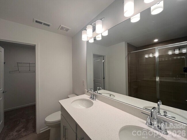 Building Photo - 16305 Leading St