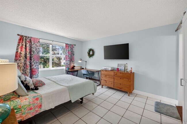 Building Photo - 1541 S Ocean Blvd