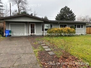 Building Photo - One Level Home in NE Portland's Russell Ne...