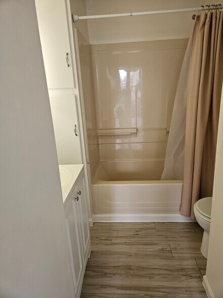 Building Photo - 108 Geary St