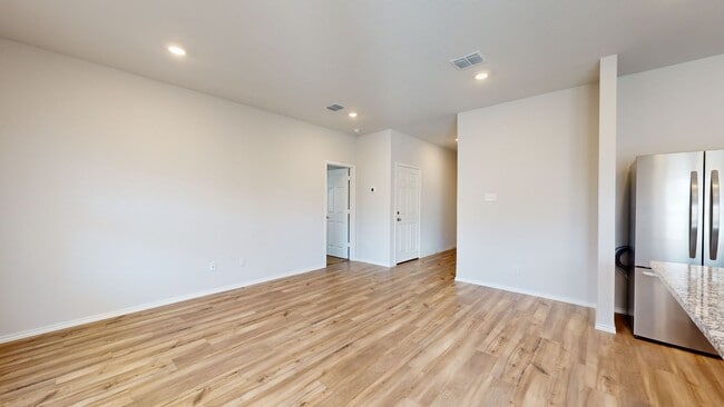 Building Photo - LIKE BRAND NEW HOUSE FOR RENT IN TROY!!!