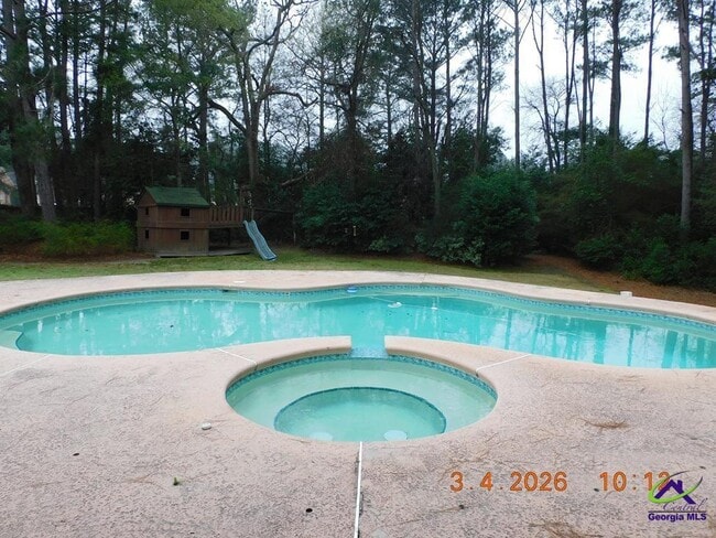 Building Photo - 214 Spanish Trail