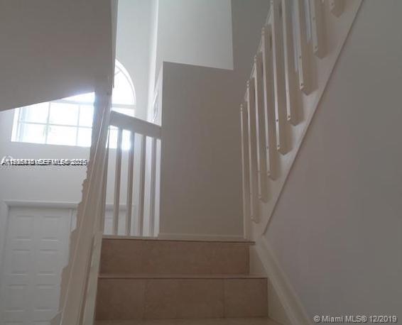 Building Photo - 3013 Woodlands Dr