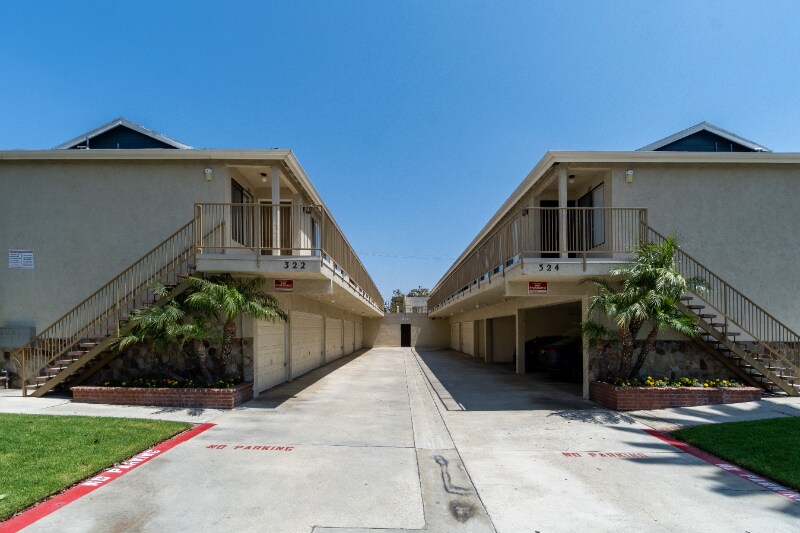 Building Photo - 322 S Claudina St