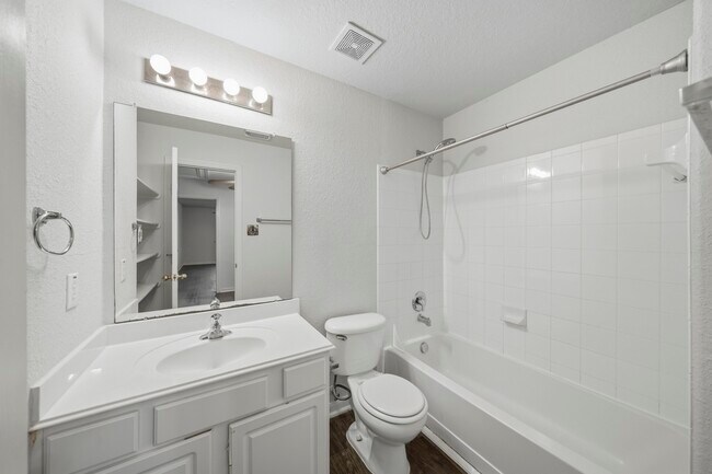 Building Photo - 3039 Orange St