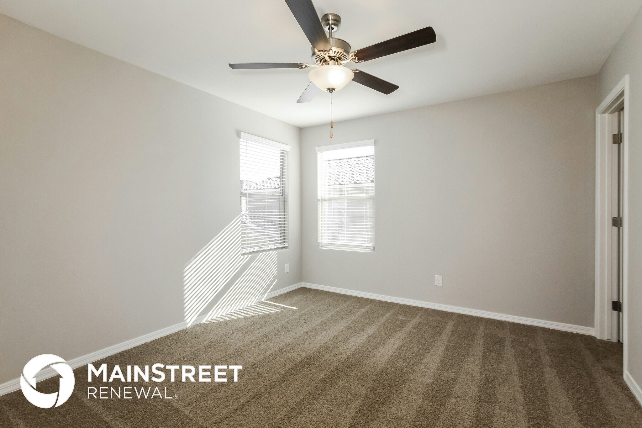 Building Photo - 3917 S 82nd Dr