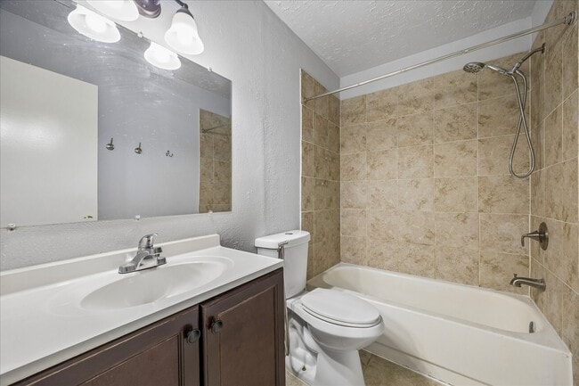 Building Photo - 10143 Towne Mist Dr