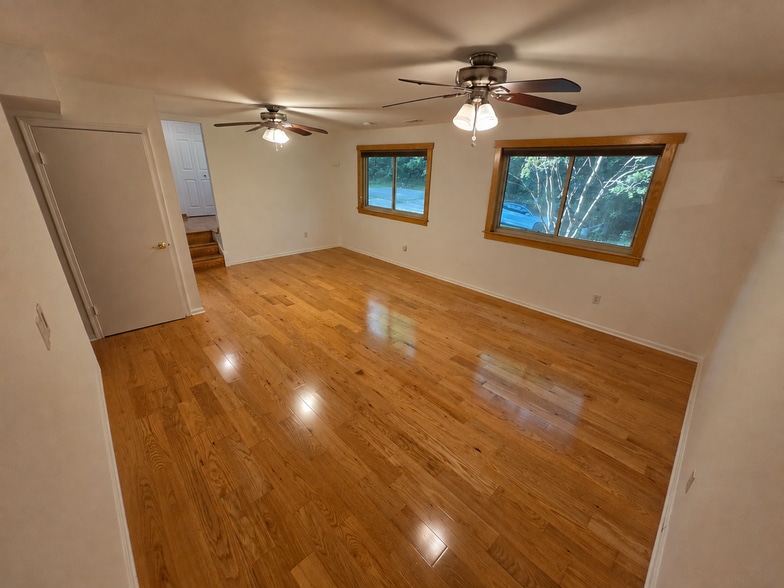 Building Photo - 7708 Suthard Dr