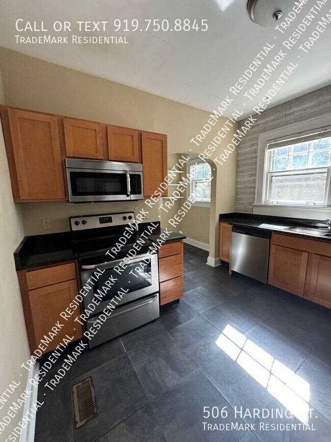Building Photo - 2 Bedroom House near Mordecai/Downtown Ral...
