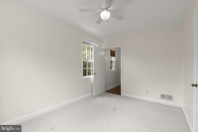 Building Photo - 2925 Kanawha St NW