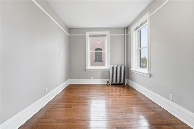 Building Photo - 134 CLIFTON Pl