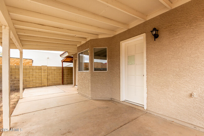 Building Photo - 421 E San Angelo Ave