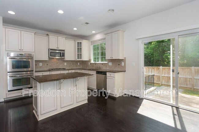 Building Photo - 4100 Presidential Hill Loop