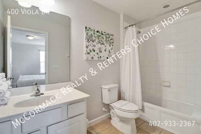 Building Photo - 400 Viola Dr