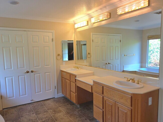 Building Photo - Spacious 5-Bedroom Danville Home with Dramatic High Ceilings & Flexible Living Areas