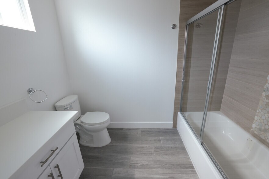 Building Photo - 1133 Browning Blvd