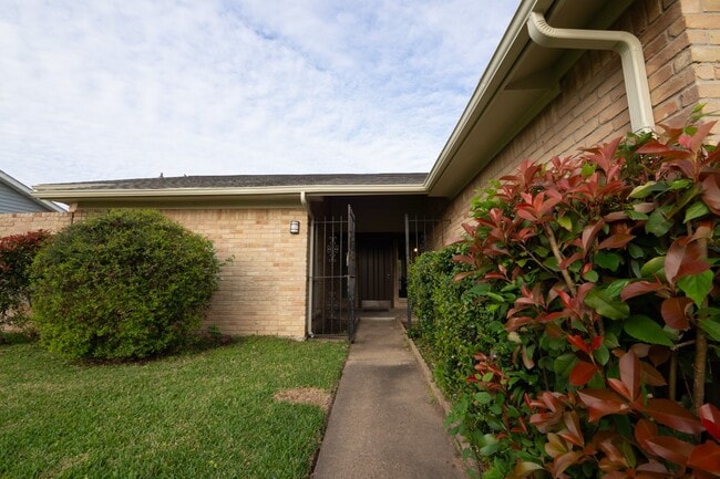 Building Photo - 7310 Westbranch Dr