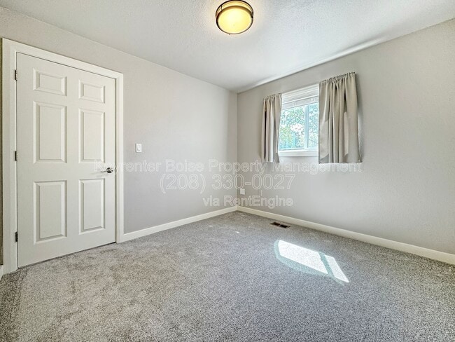 Building Photo - 10331 Utahna Rd