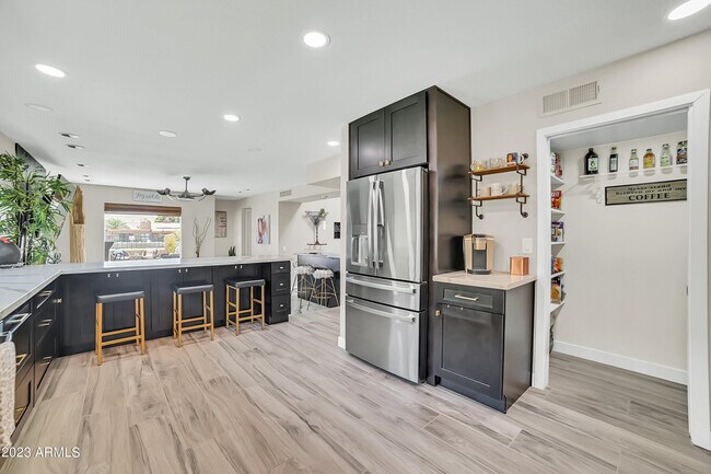 Building Photo - 8161 E Del Cuarzo Dr