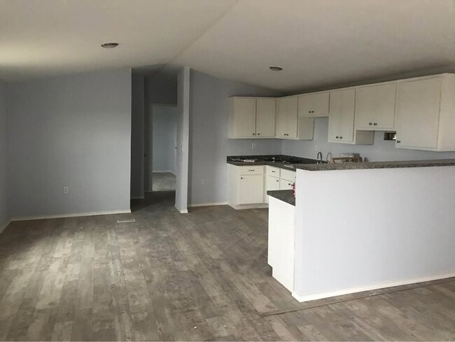 Building Photo - 25670 Brushline Rd