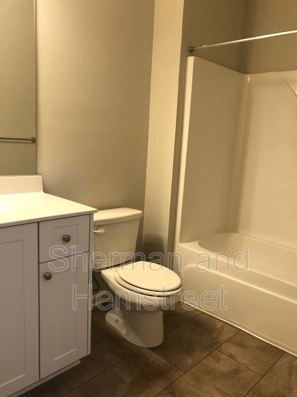 Building Photo - 760 Tarvin Cir