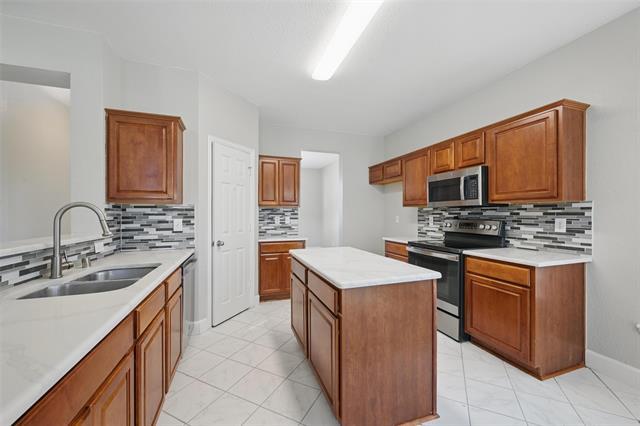 Building Photo - 1224 Kingston Pl