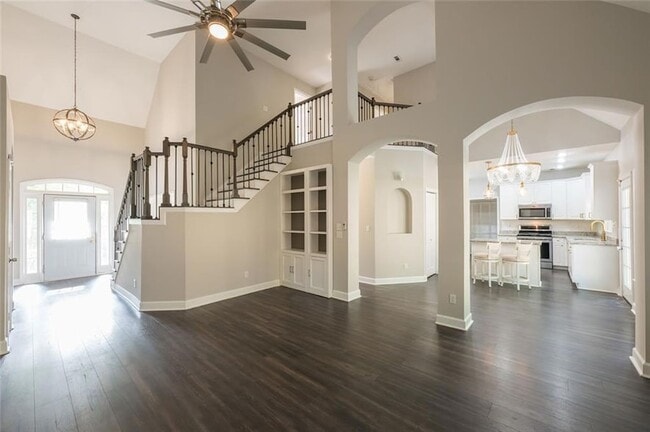 Building Photo - 1512 Fallen Leaf Ct SW