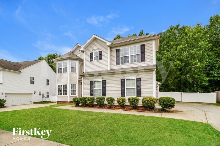 Building Photo - 12200 Palomar Dr
