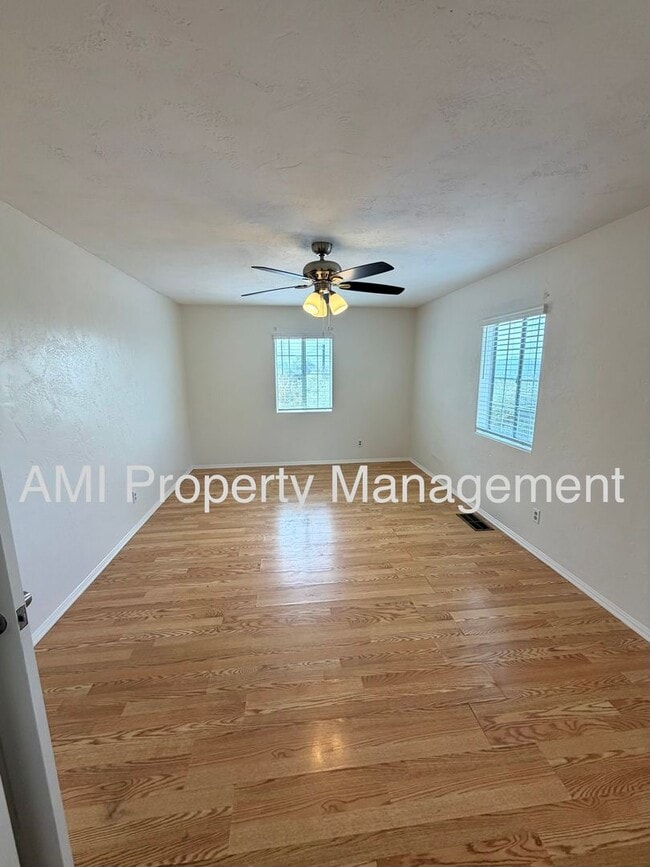 Building Photo - 2065 Eula Ln