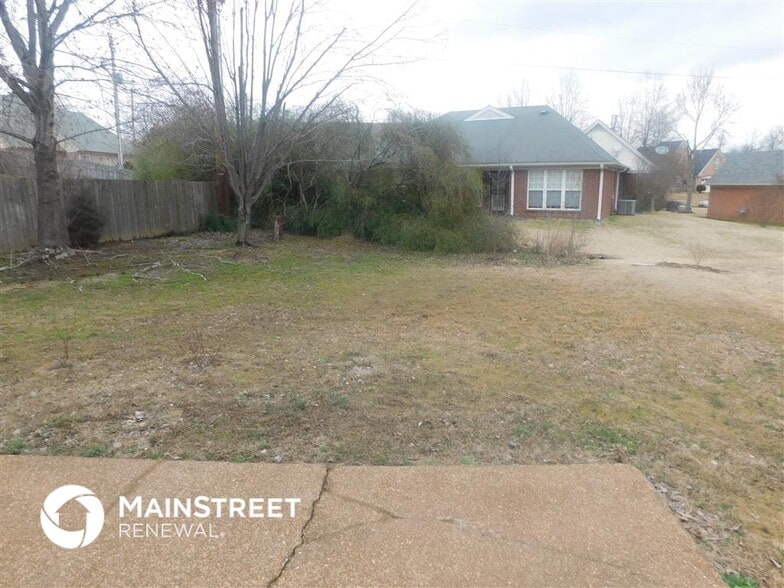 Building Photo - 9254 Tamhaven Dr