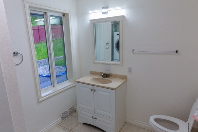 Building Photo - 17305 Dayton Ave