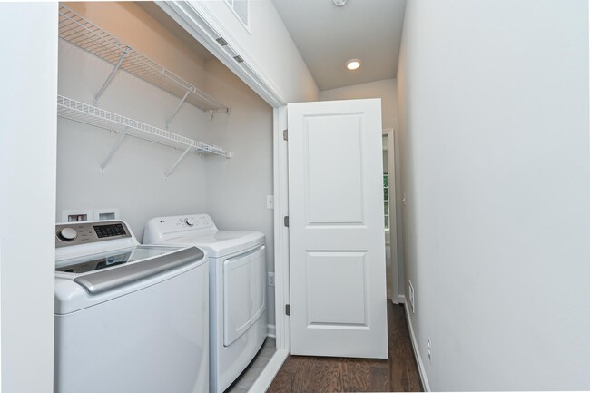Building Photo - 4388 Fair Lakes Ct