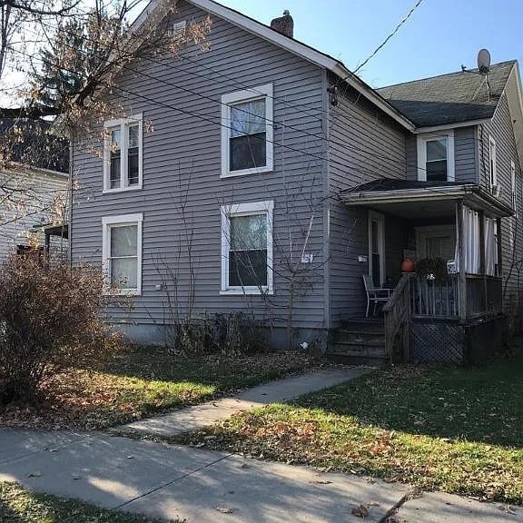 Primary Photo - 434 Broadway St