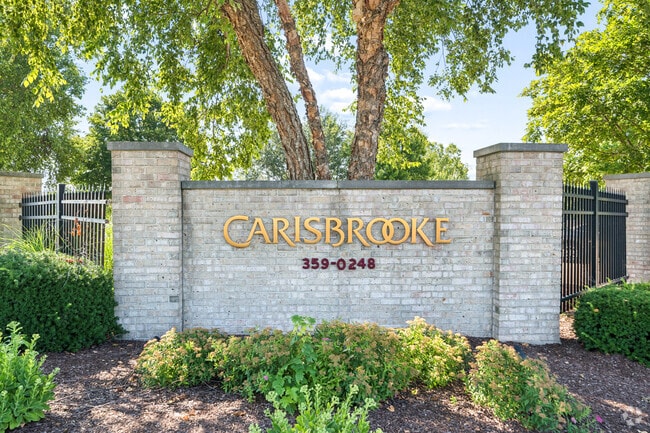 Building Photo - Carisbrooke Apartments