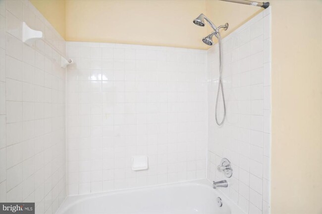 Building Photo - 2970 Schubert Dr