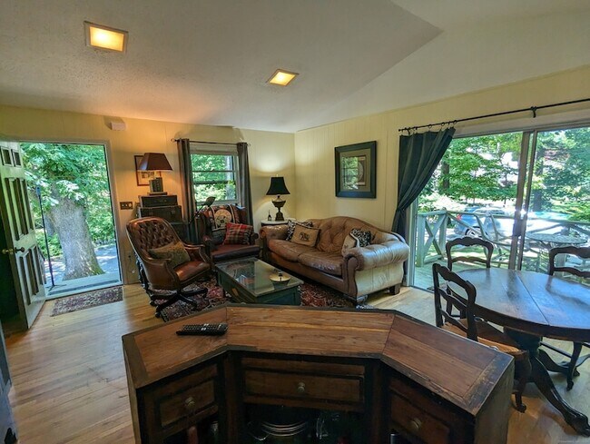 Building Photo - 3 Wild Rose Ln