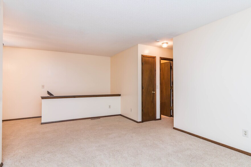 Building Photo - 811 Dondee Dr