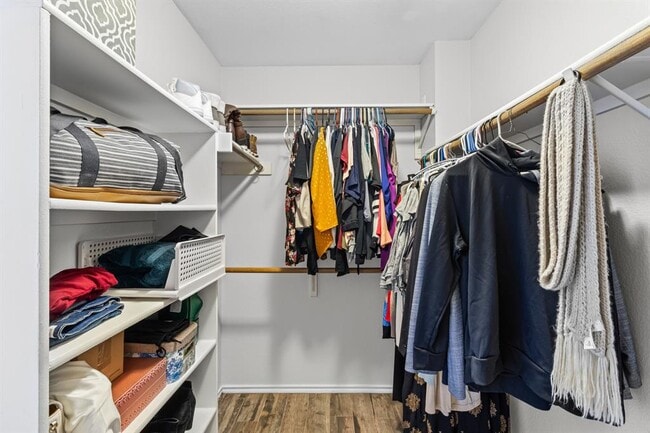 Building Photo - 1318 Settlers Valley Dr