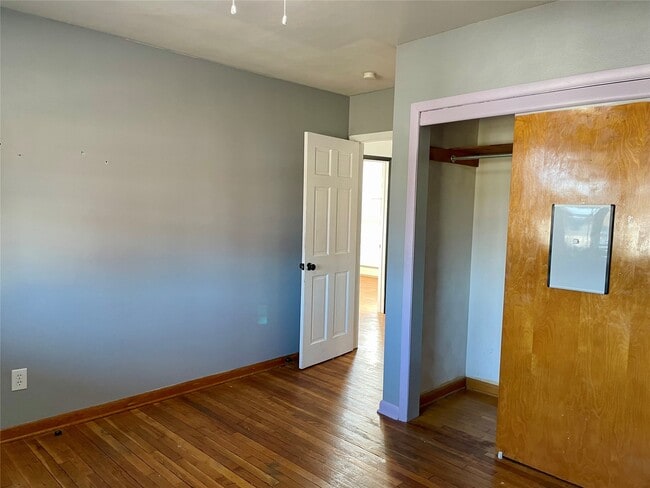 Building Photo - 705 N McKinley Ave