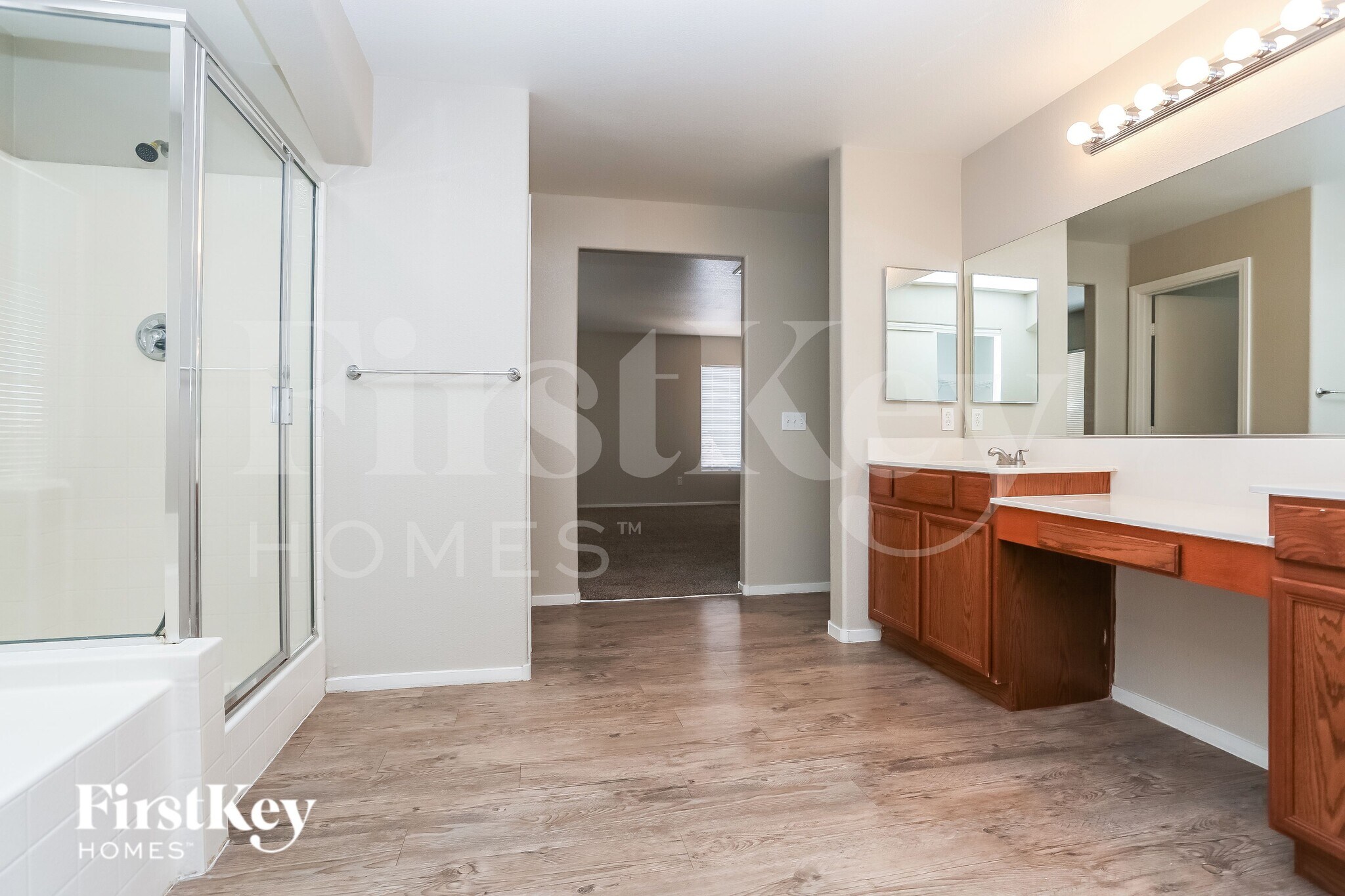 Building Photo - 4633 N Sergeant Ct