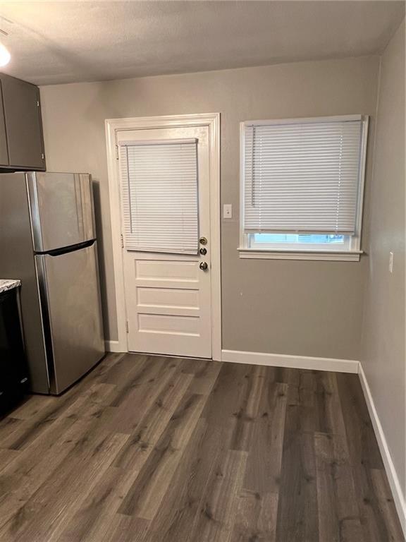Building Photo - 5454 Lusann Dr