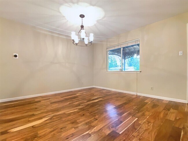 Building Photo - 8303 Alabama Dr