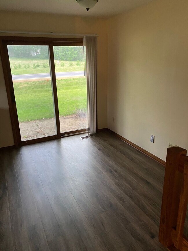 Building Photo - 2291-2293 White Oak Trail