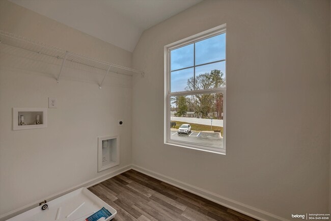 Building Photo - 45081 Red Brick Dr