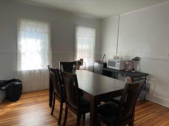 Building Photo - 59 Murray St