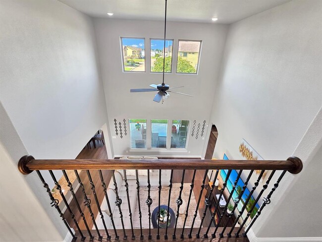 Building Photo - 10340 Dominion Ranch Dr