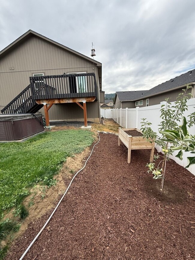 Building Photo - New Listing! Beautiful 4 Bed / 3 Bath Home...