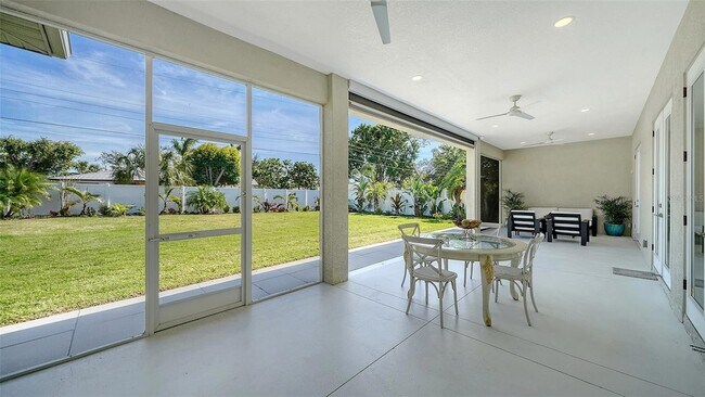 Building Photo - 1111 Mallorca Dr