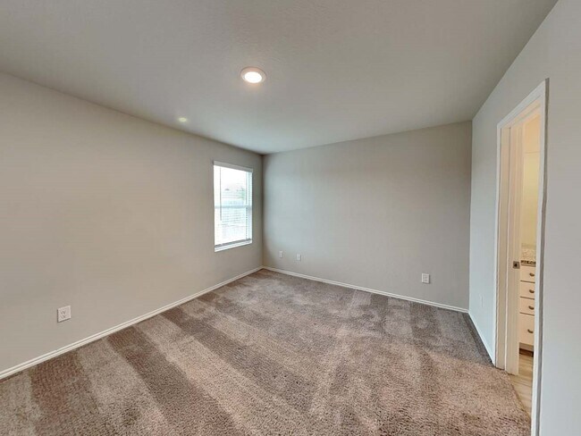 Building Photo - 7322 Adaja Riv