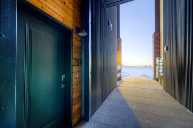 Building Photo - 2210 Remington Way